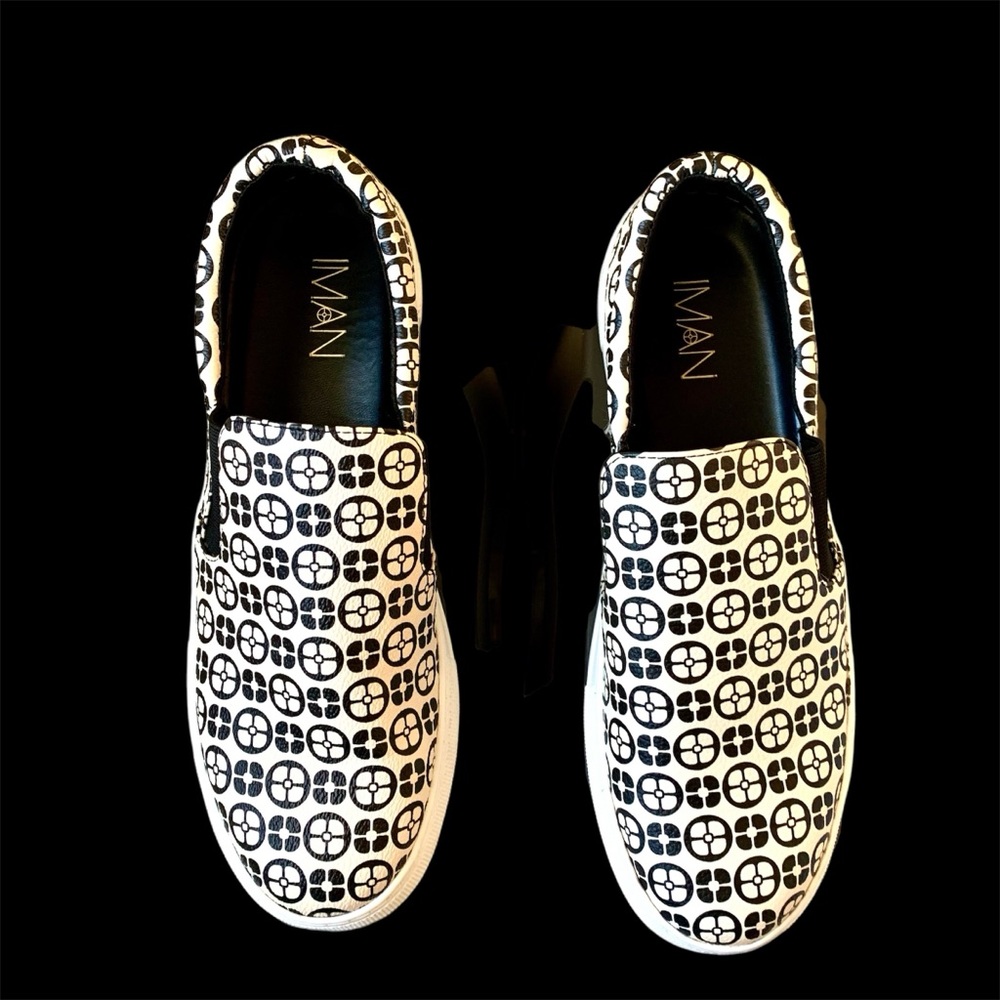 IMAN Global Chic Women's Logo Print Slip-On Sneaker Size 8.5 Black & Beige